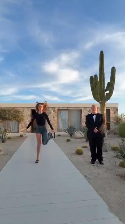 Video 9d4f489d-8d34-4de9-bf8f-abb870b8809d