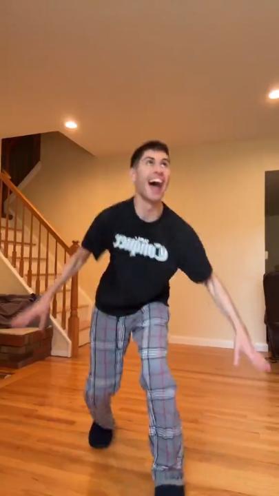 Video b5501418-edd4-4487-b34f-b9ffb1d909fe